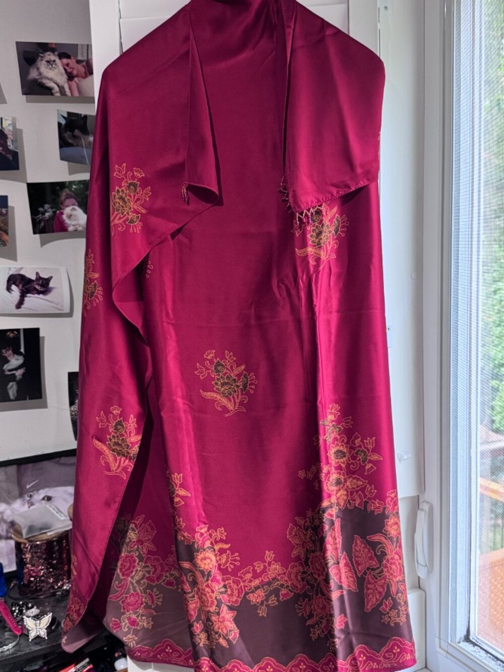 ✨❤️ Rare Vintage Victoria's Secret Floral Shawl Wrap – Timeless Elegance ❤️✨ - Picture 14 of 16